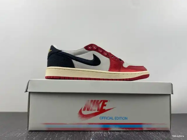 Rep TBkick OG Low 1 x Room Trophy Away Air Jordan FN0432-100 0622